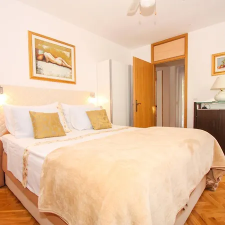 Duplex, 3 With Own Garden, To The 公寓 斯普利特