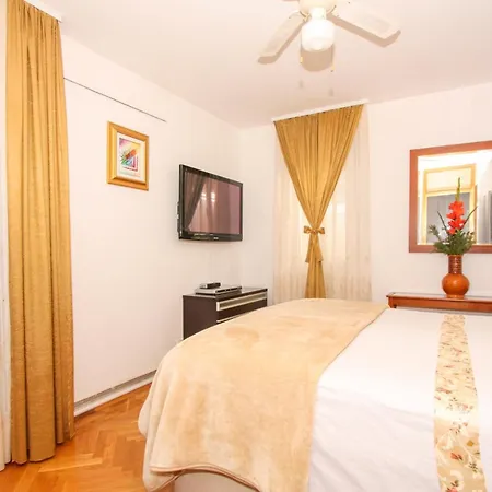 Duplex, 3 With Own Garden, To The 公寓 斯普利特