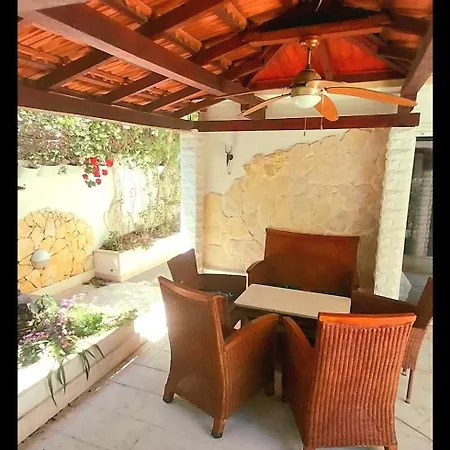 Duplex 3 With Garden And Garage Near To * Split