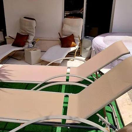 Apartment Duplex 3 With Garden And Garage Near To *