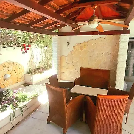 Duplex, 3 With Own Garden, To The 公寓