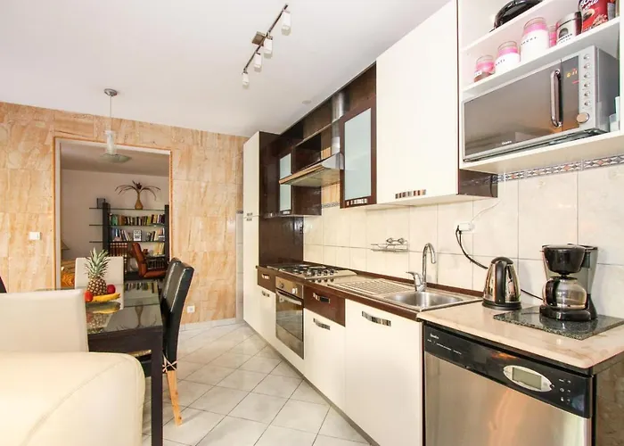 Apartment Duplex 3 With Garden And Garage Near To *