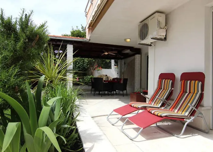 Duplex 3 With Garden And Garage Near To * Split