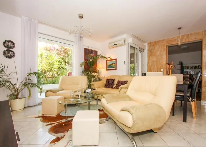 Apartment Duplex 3 With Garden And Garage Near To Split