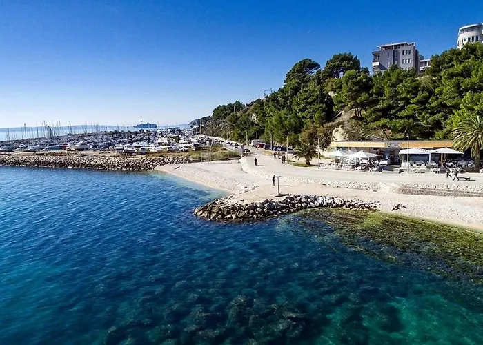 Duplex 3 With Garden And Garage Near To Apartment