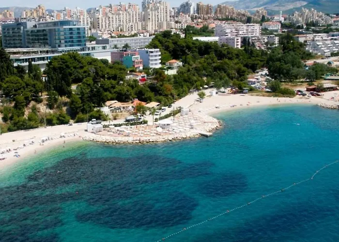 Duplex 3 With Garden And Garage Near To Apartment