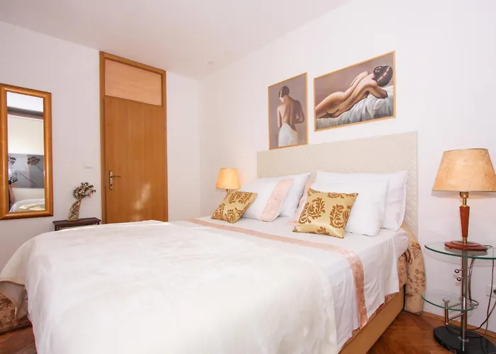 Apartment Duplex 3 With Garden And Garage Near To