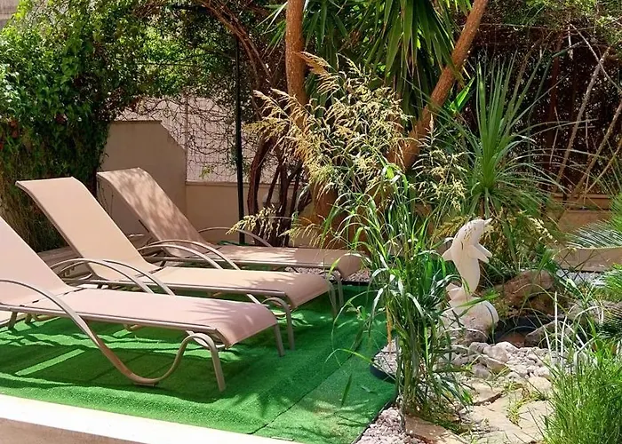 Duplex 3 With Garden And Garage Near To