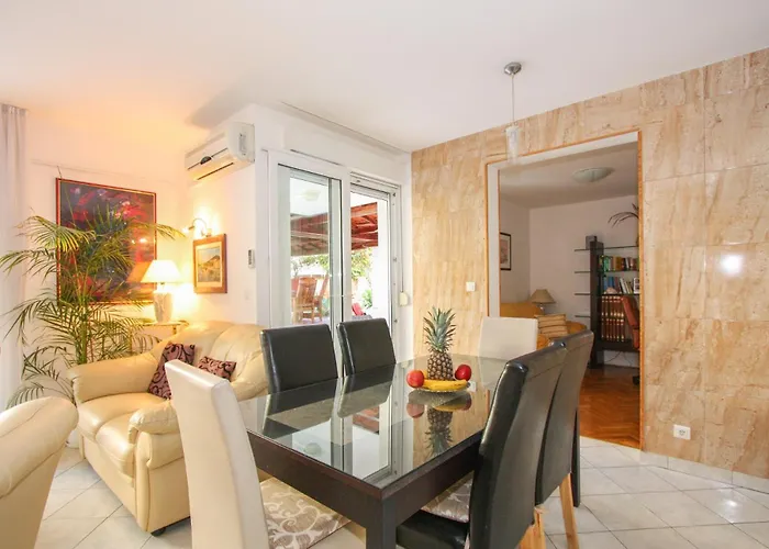 Duplex 3 With Garden And Garage Near To *