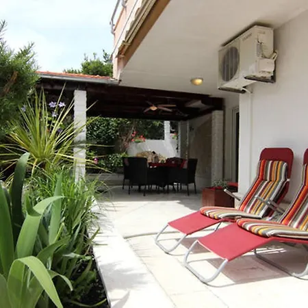 Duplex 3 With Garden And Garage Near To * Сплит