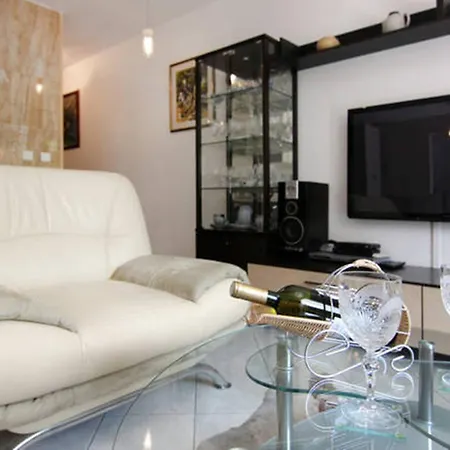 Duplex 3 With Garden And Garage Near To Сплит