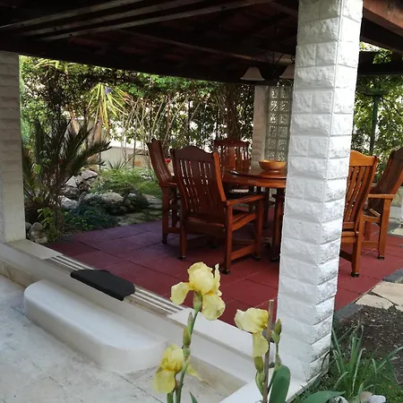 Apartman Duplex 3 With Garden And Garage Near To Split